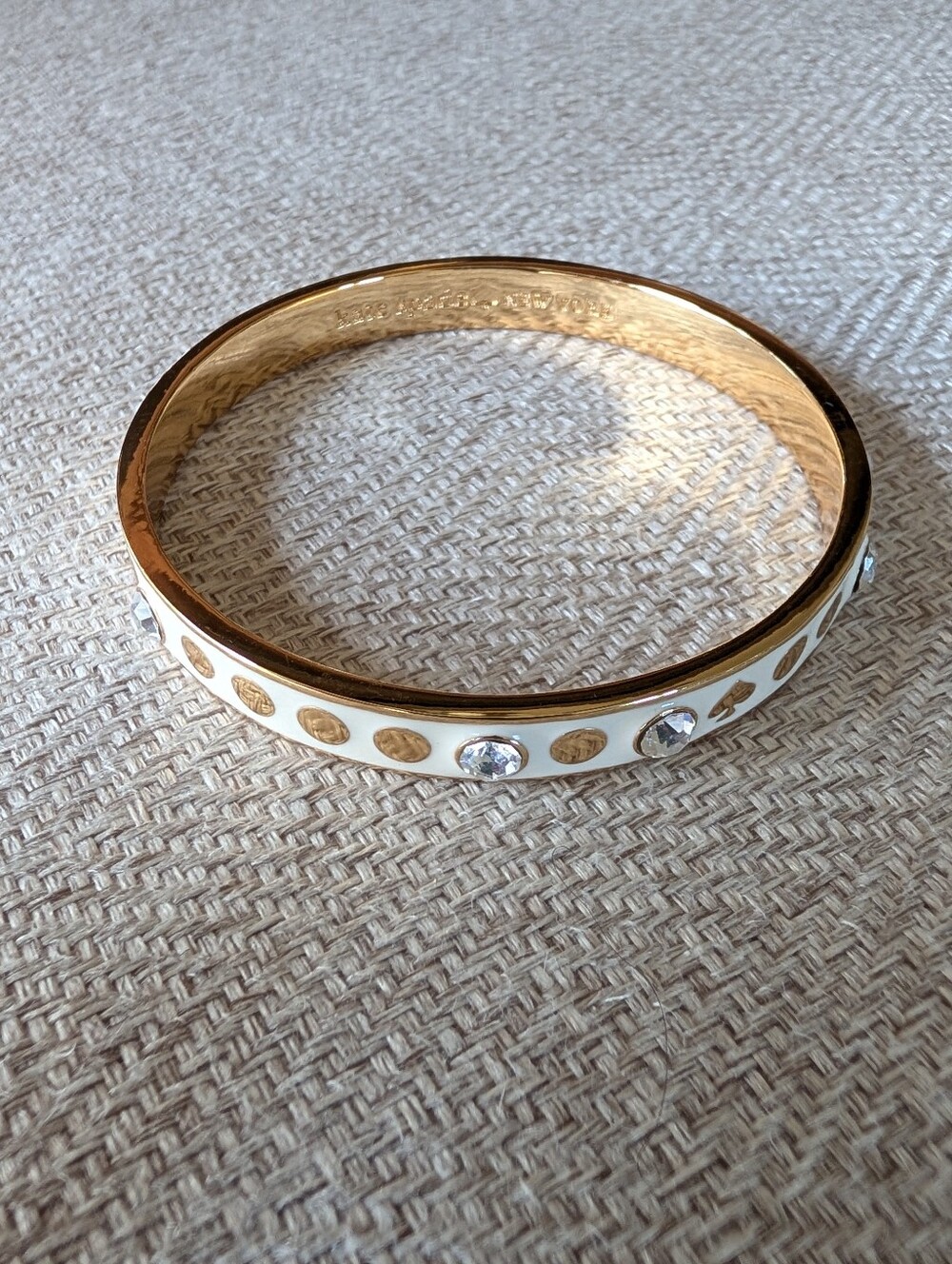 KATE SPADE spot the spade bangle bracelet